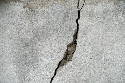 5 Early Warning Signs of Foundation Failure